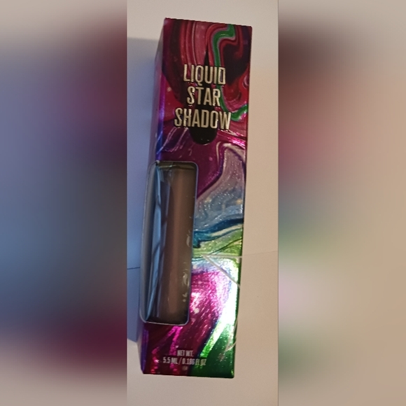Liquid Star Shadow - Multicolor Eyeshadow - Picture 1 of 3